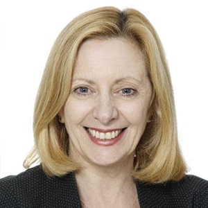 Lynne Coulson Barr